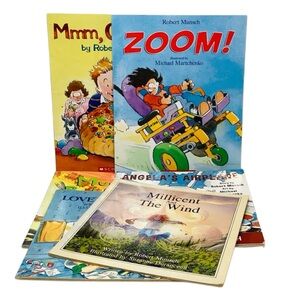 🍄 Robert Munch Book Bundle, 6pc.